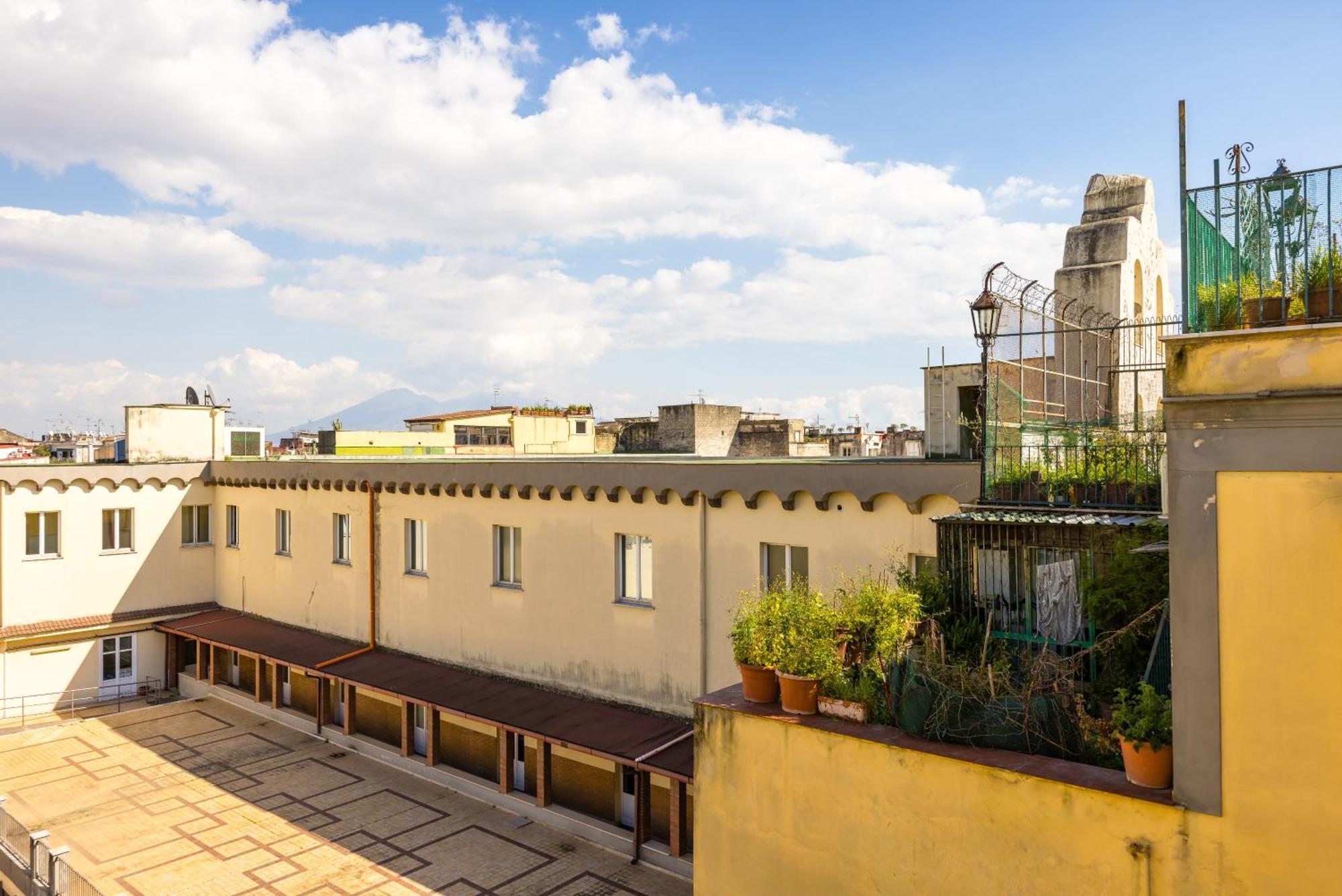 Carrozzieri Nest At Historical Center Apartment Naples Exterior photo